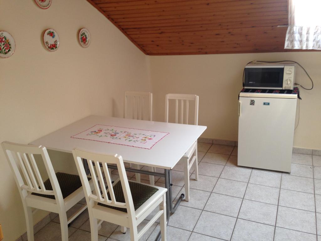 Elena Villa Heviz Room photo