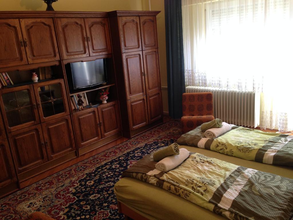 Elena Villa Heviz Room photo